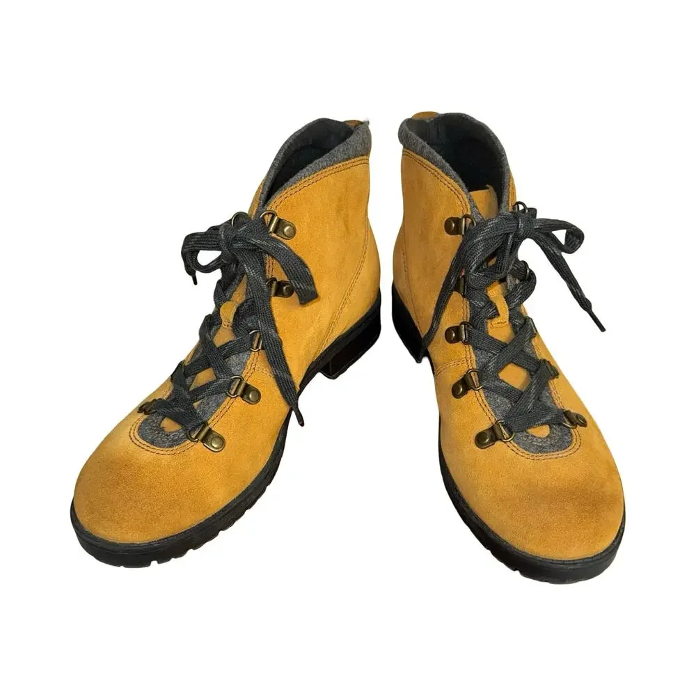 Clarks Women's‎ Lumberjack Suede Hiking Ankle Boots Size US 10 EU 41.5